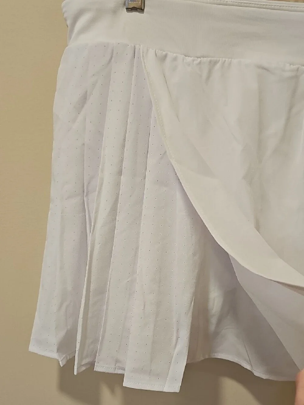 Avia Pleated Skort; NWT; Size L; White